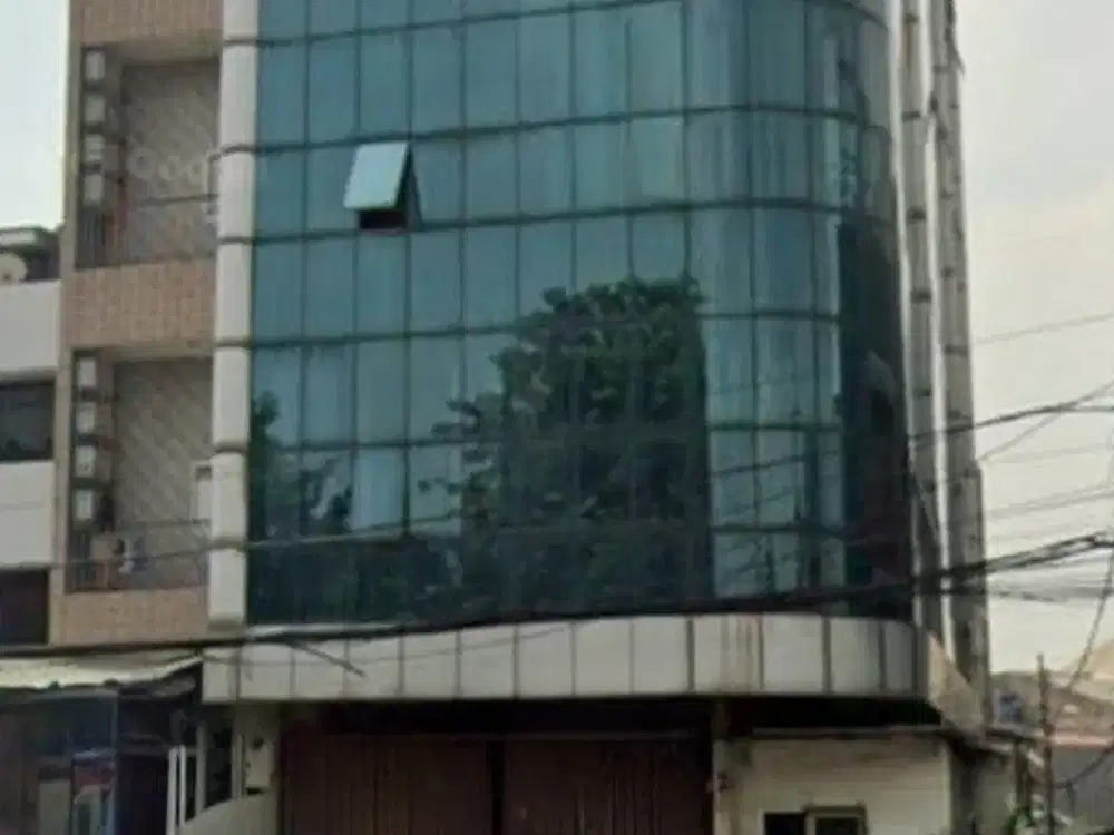 Gedung Perkantoran 5 Lantai Strategis Di  Jakarta Pusat