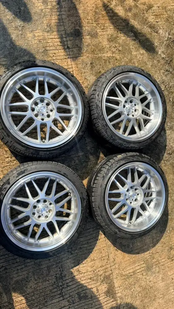 Velg R17 dan ban baru