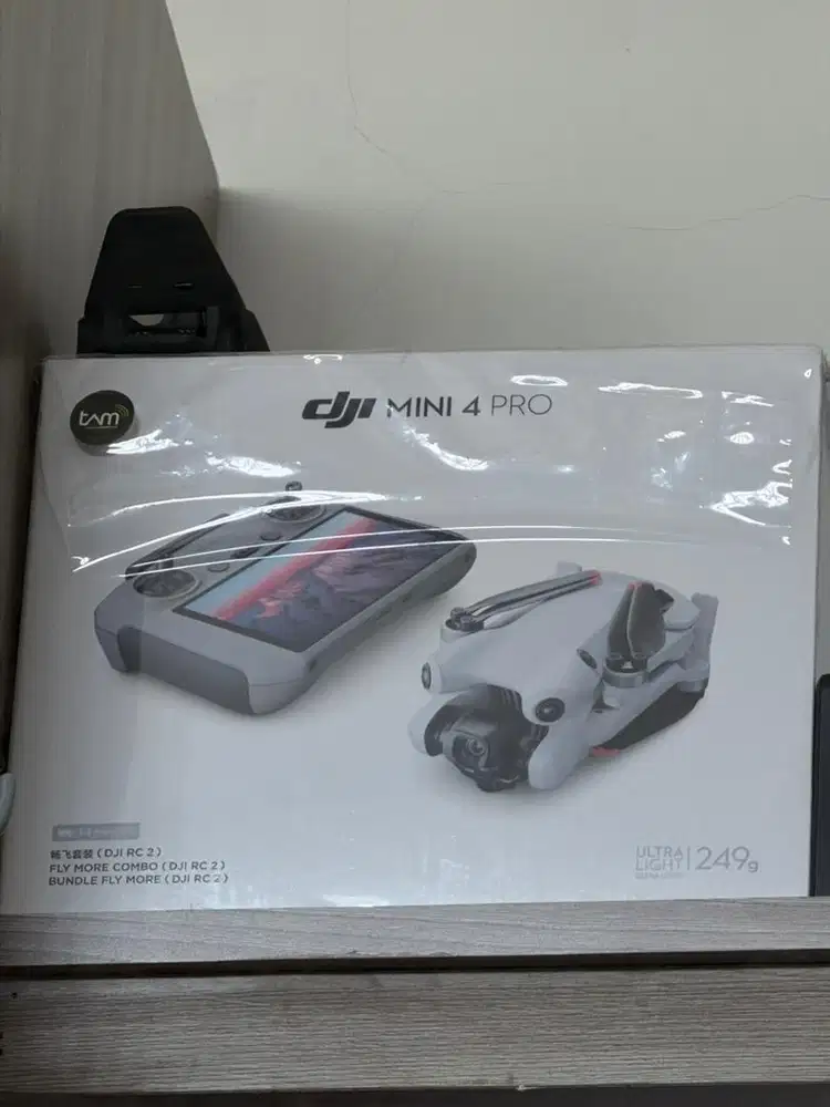 DJI Mini 4 Pro Fly More Combo