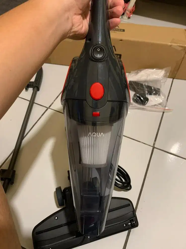 Vacuum Cleaner AQUA