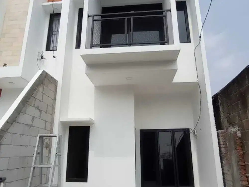 Terbaik  Dekat tol. Cluster hadap jalan raya,Cilangkap Jakarta Timur