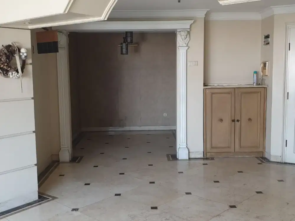 Dijual dengan harga sangat terjangkau, eks kantor perusahaan besar