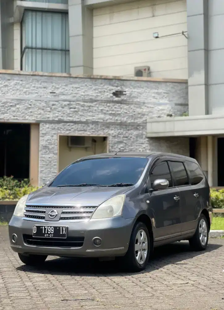75 Jt!! Grand Livina 1.5 XV A/T Ultimate 2010 Antik!