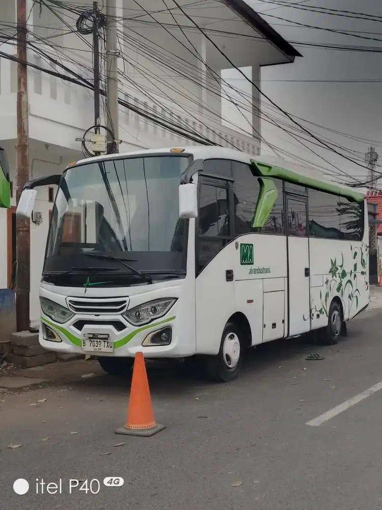 Bus Mitsubishi 2014