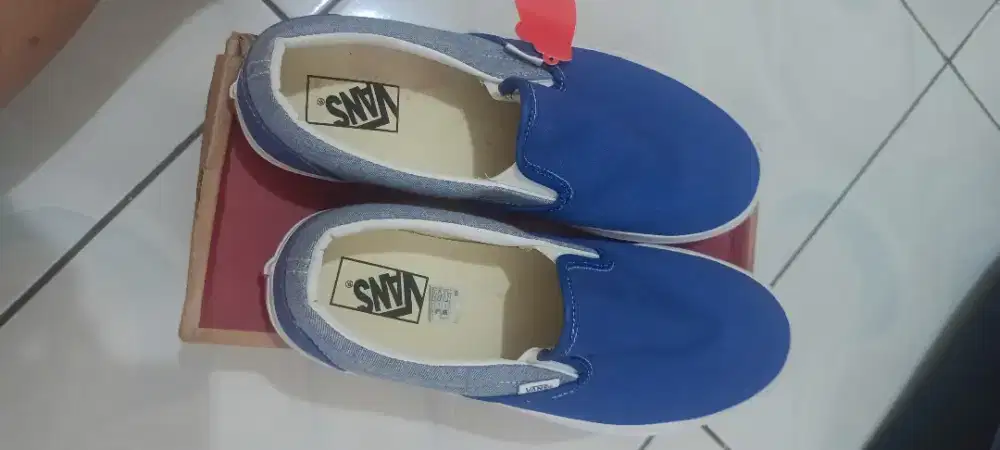 Sepatu Vans slo blue