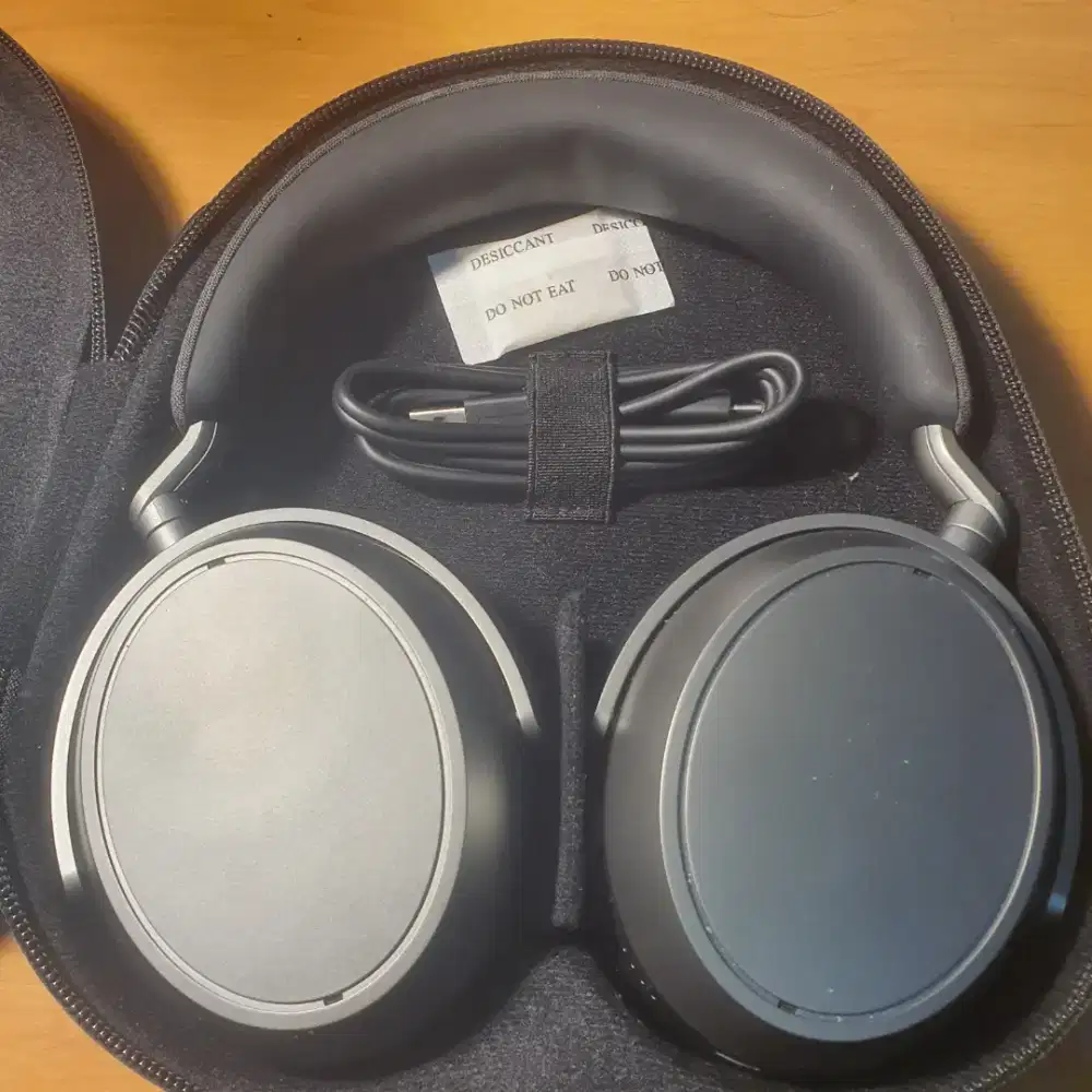 Sennheiser Momentum 4 Graphite