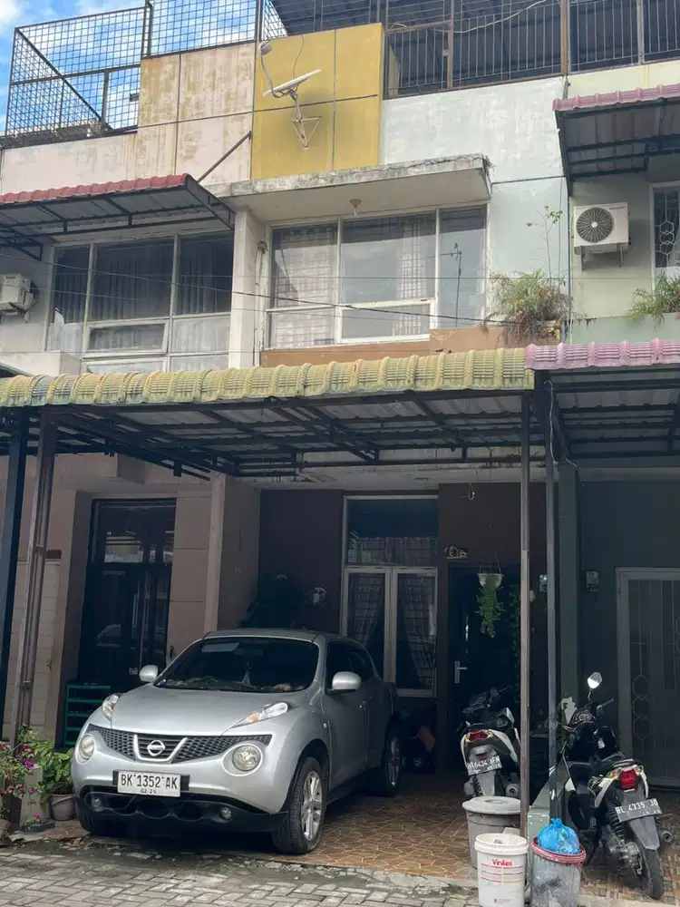 Jual Rumah 2,5 lantai Full Furnish