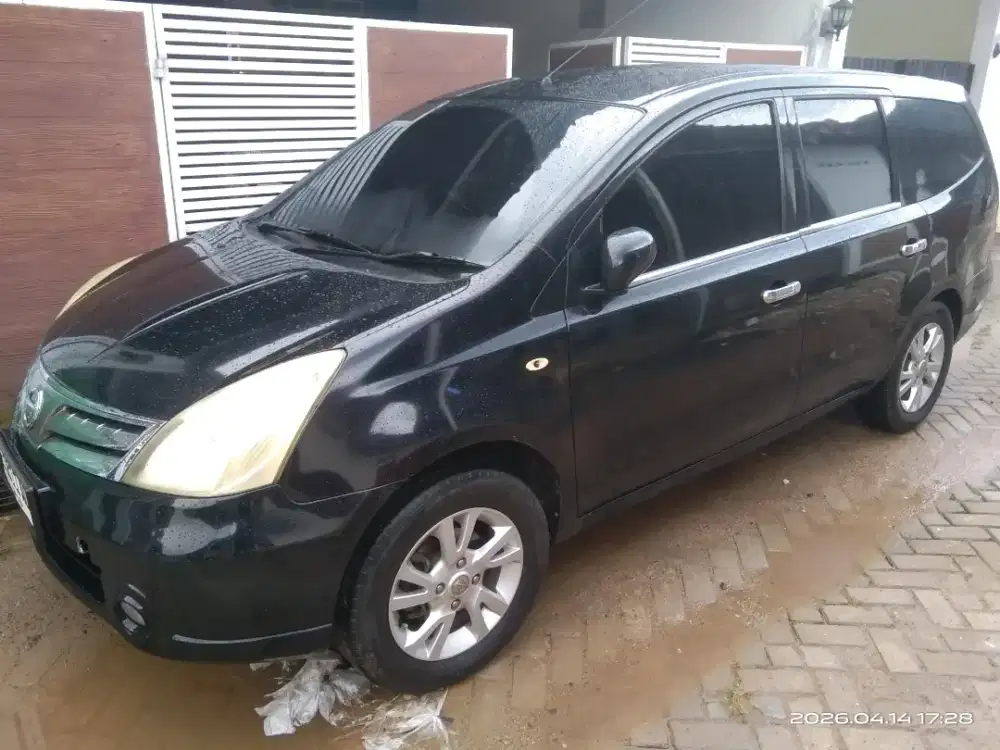 Grand Livina manual 2011