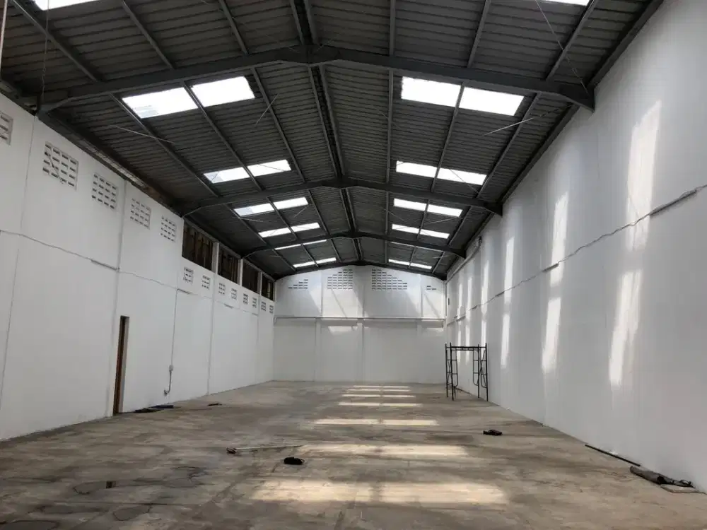 Jual/Sewa Gudang Strategis di Jl.industri Gedong Sembilan Bandung