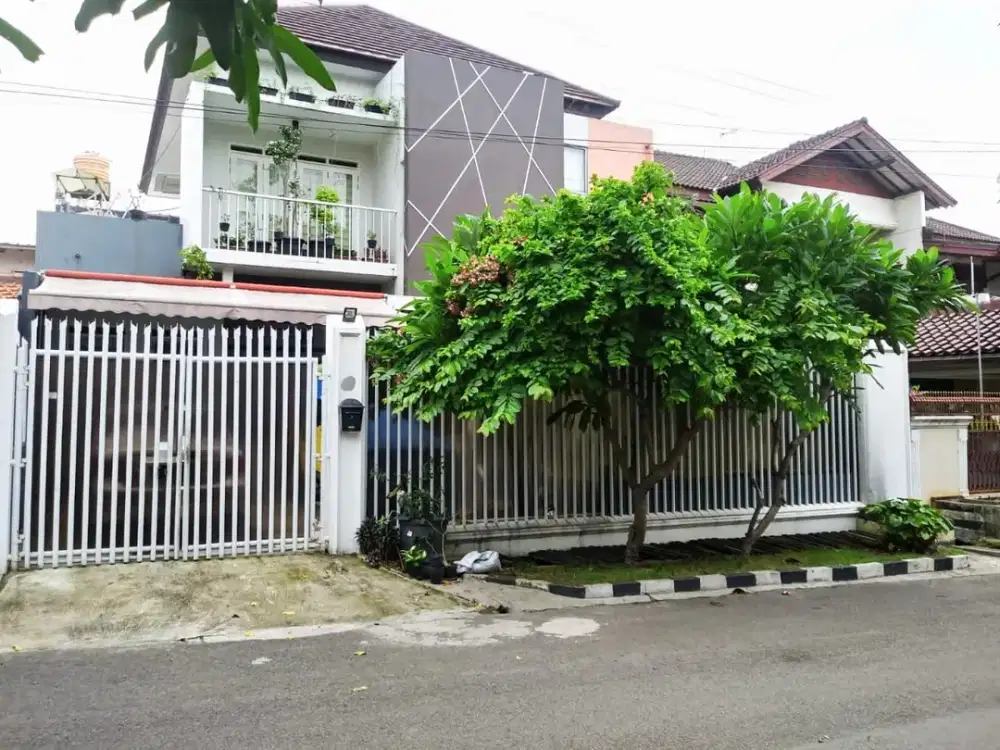 Rumah 2 Lantai Bagus di Duren Sawit Komplek Abadi, Jakarta Timur
