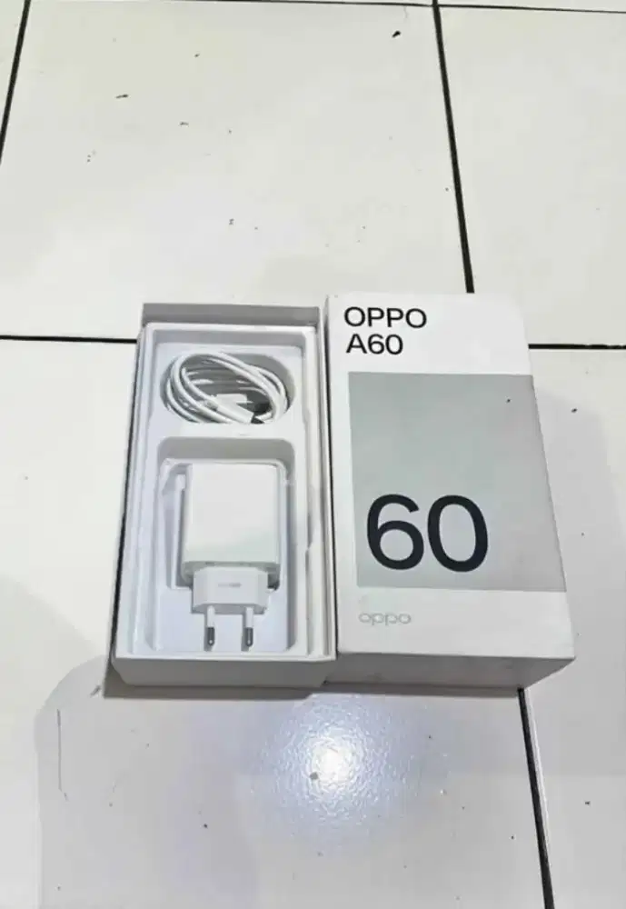 charger / casan Oppo ORI bawaan hp a60