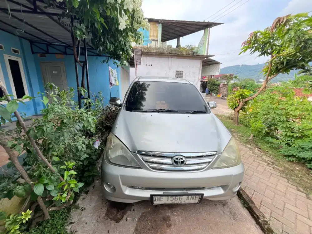Mobil Bekas Avanza