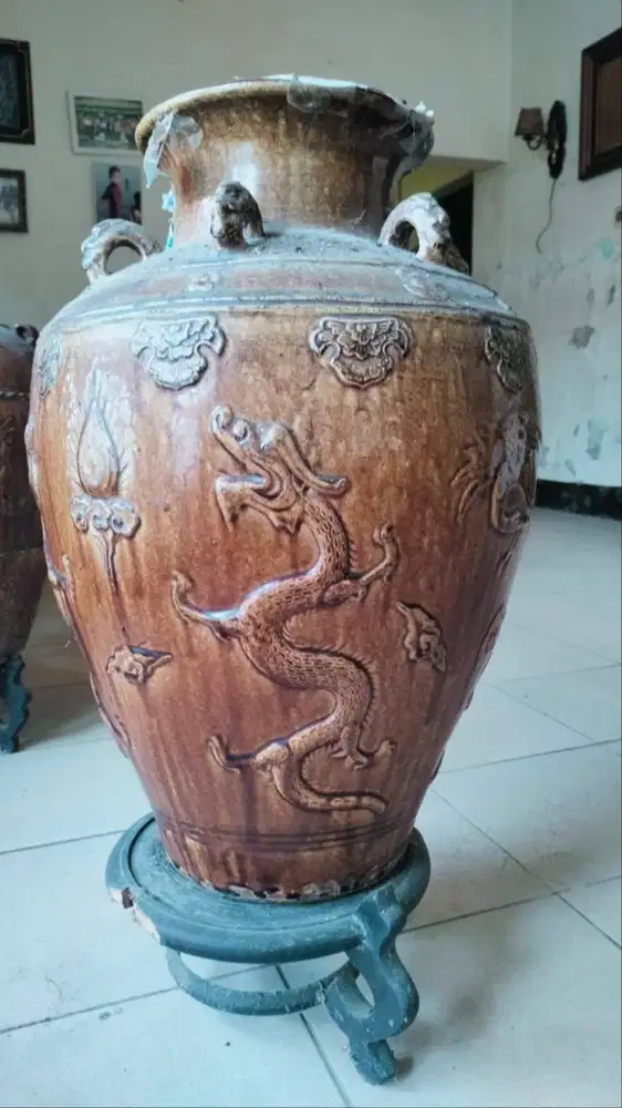 Guci antik dari dinasti