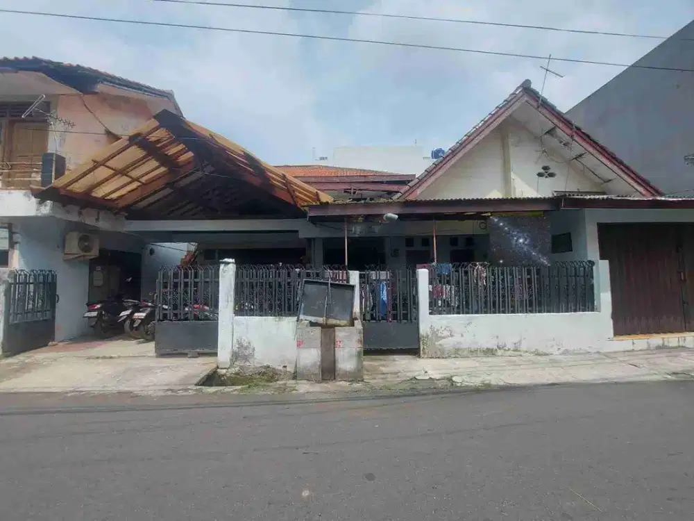 JUAL RUMAH 2 LANTAI COCOK UNTUK KOST RAWAMANGUN JAKARTA TIMUR