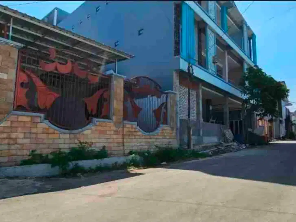 tanah premium hanya 400 m dari kampus UB brawijaya di jalan bunga merak daerah sandong semanggi dan hanya 200 m dari jalan raya suhat. potensi tarif kos 2 jt sampai 3 jt tiap kamar