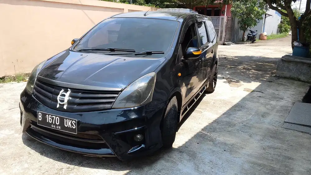 Nissan Livina 2011 Bensin