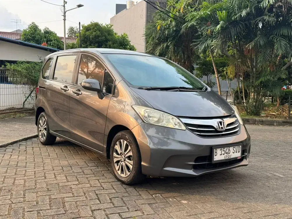 Honda Freed PSD AT 2012