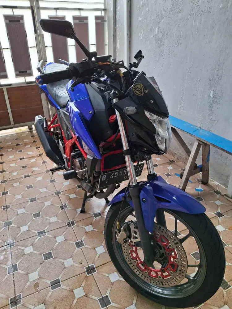 Dijual cepat Honda CB150R (2017)