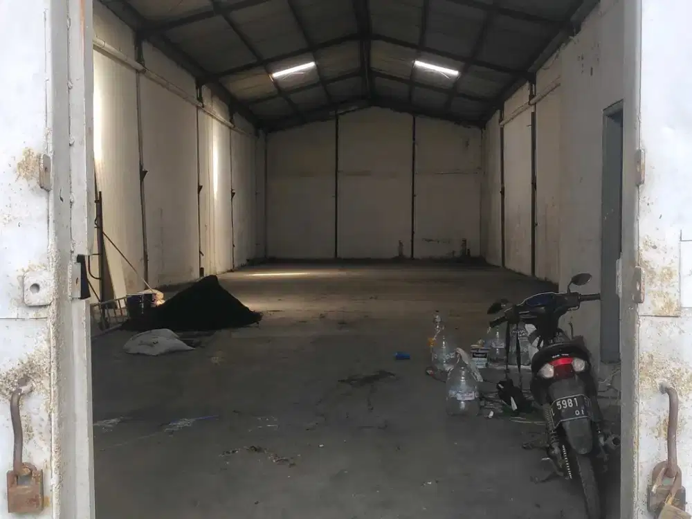 Disewakan Gudang 385 m2 Margomulyo Permai Baru Renov