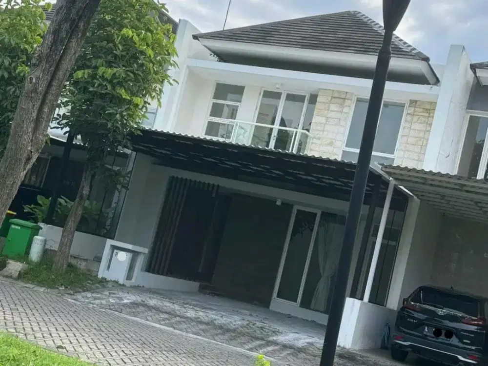 Disewakan Rumah 173 m2 Royal Residence Wiyung Surabaya 2 Lantai Siap Huni AC