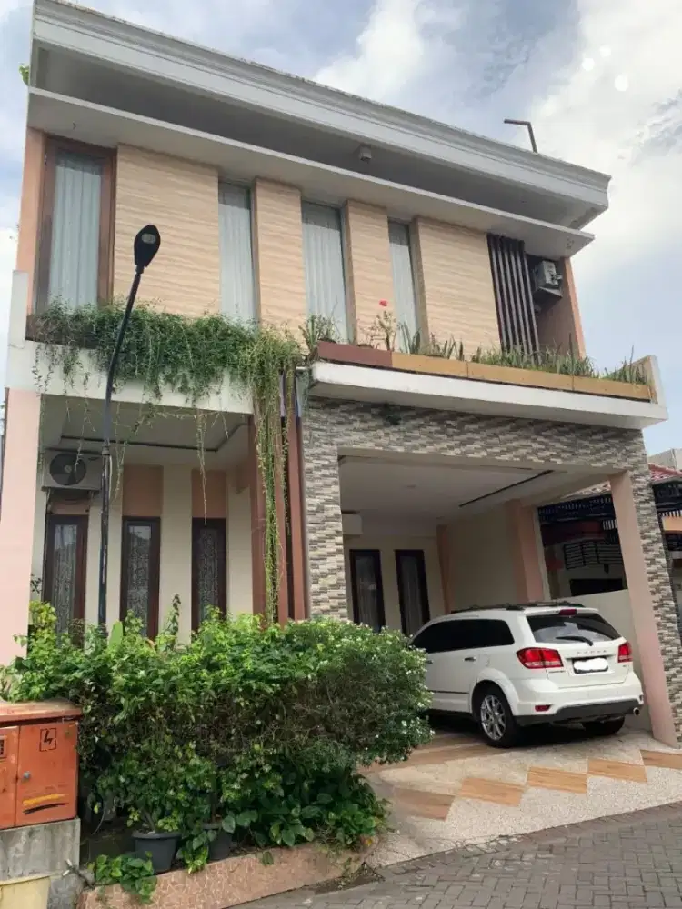 Rumah Cantik Ketintang Surabaya