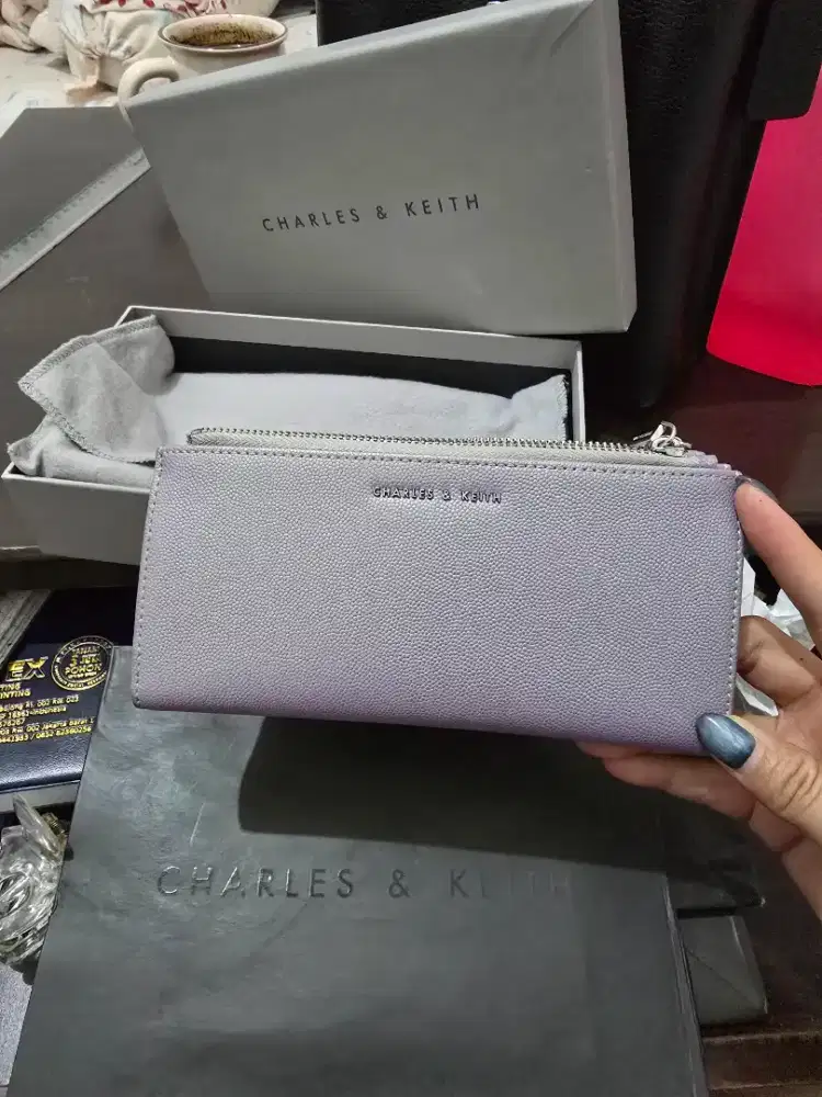 Dompet Charles & Keith