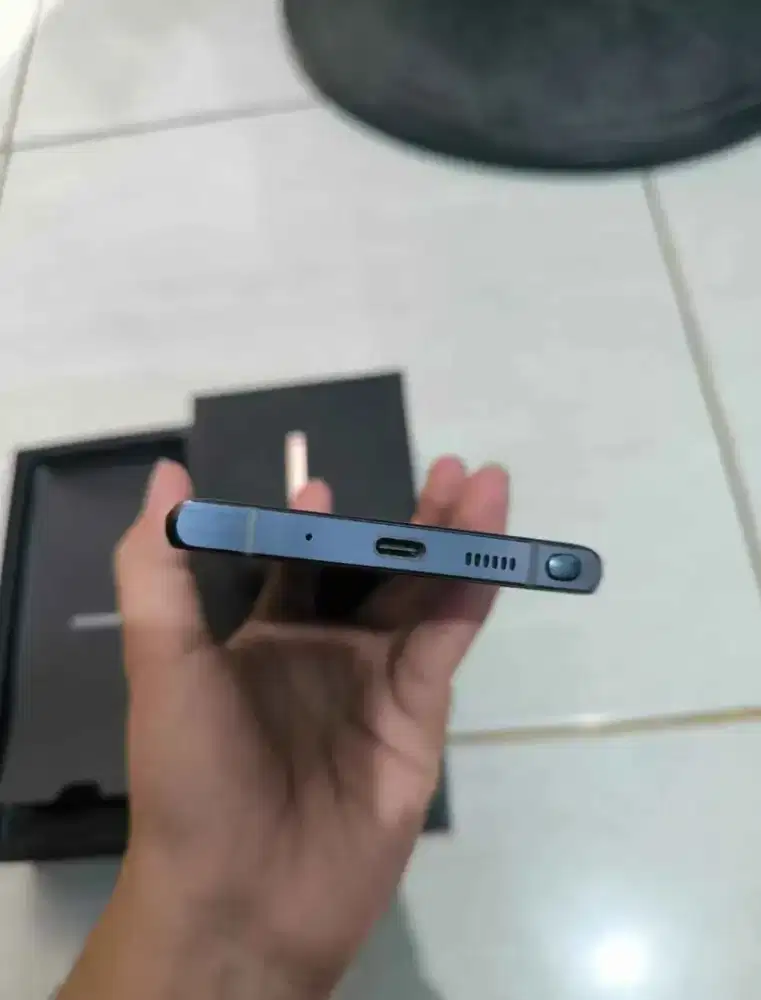 Dijual hp Samsung note 20 ram 8/256 fullset ori sein. like new!