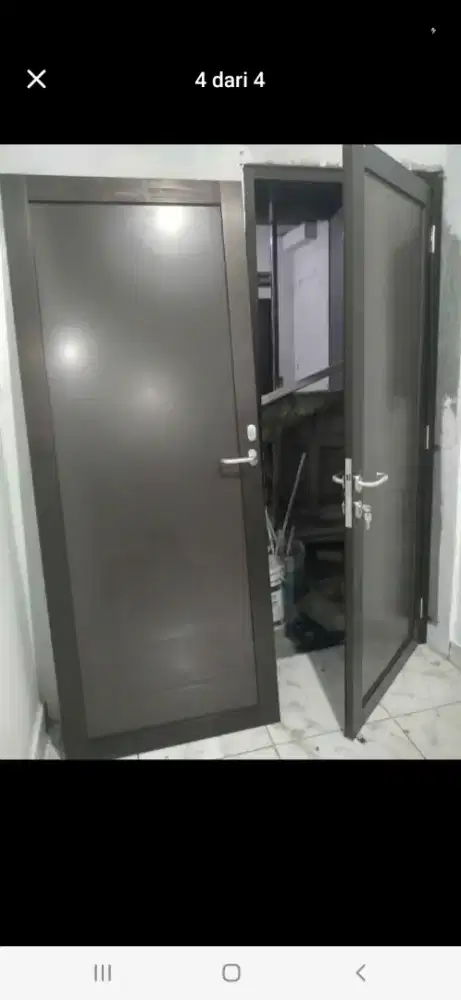 Pintu aluminium swing T220cm L100cm harga komplit pasang 2,3 jt/unit