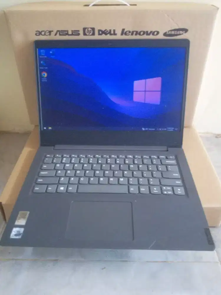 Lenovo V14-IIL Core i3-1005G1 Gen10 DDR 4GB SSD 256GB 14 batt 4 jam