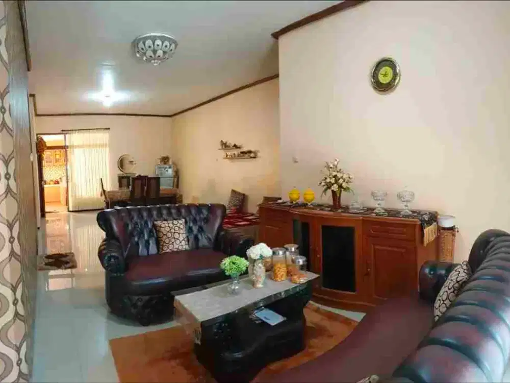 rumah murah luas 180 bonus furniture daerah bantaran cengger ayam dekat suhat dekat kampus UB Brawijaya serta dekat sekali ke hotel ibis style dan atria. kondisi bagus siap huni BU segera