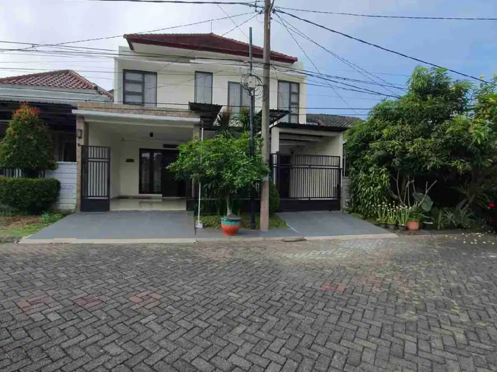 rumah mewah 2 lt jalan 10 m di araya blok depan malang kota siap huni blimbing PBI