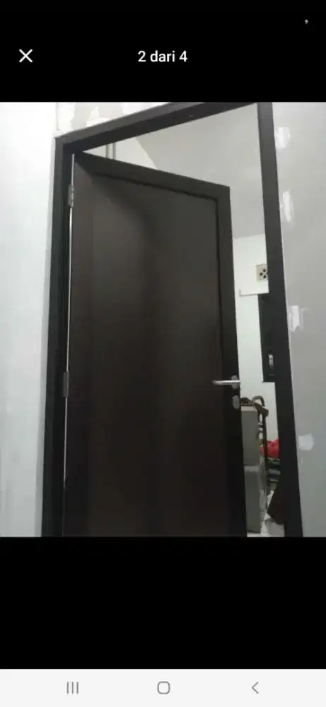 Pintu alumunium swing T220cm L100cm harga terpasang 2,3 jt / unit