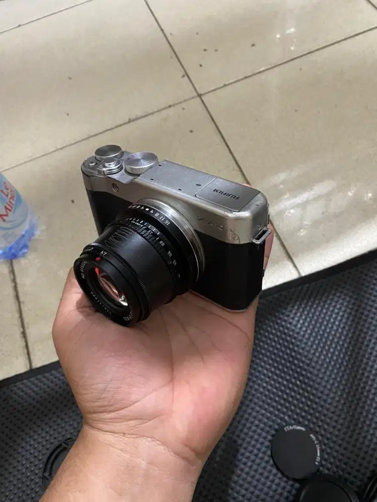 Kamera xa10 normal lensa 35mm f1.4 ttartisan