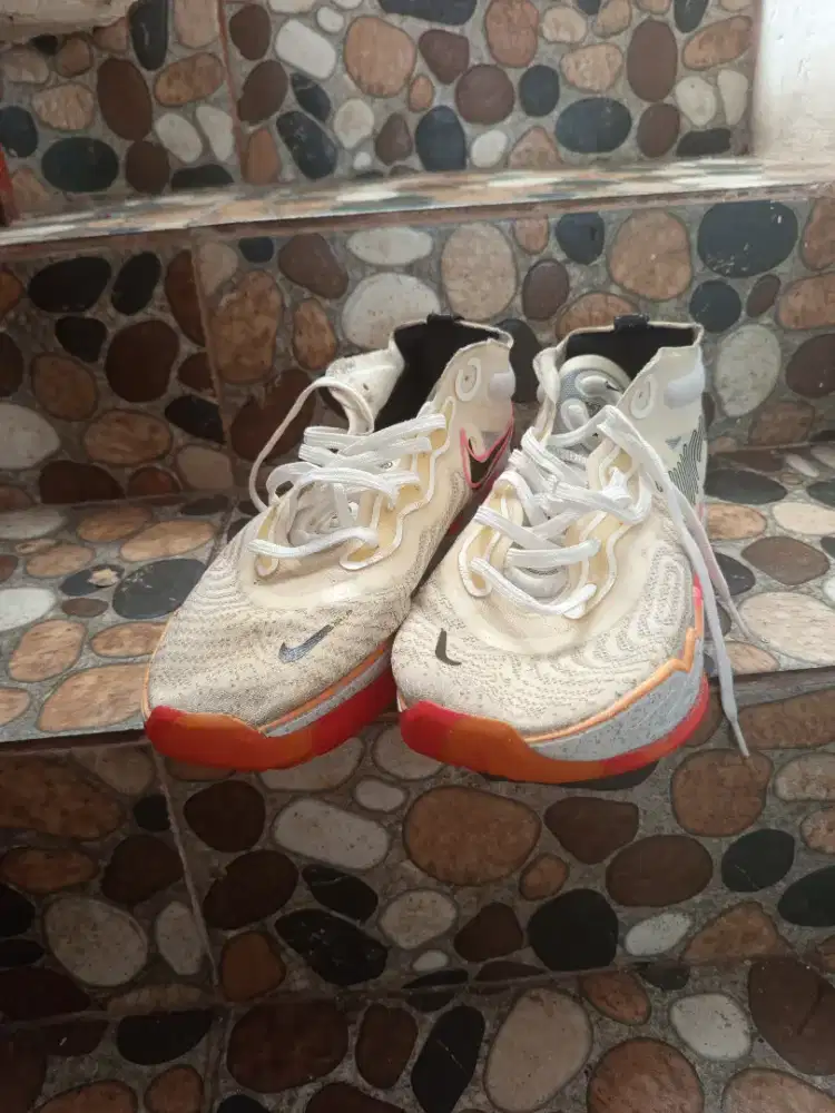 Sepatu Nike second