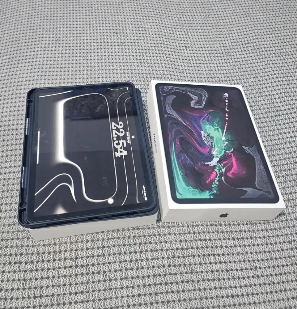 Ipad Pro 11 Inch 2018, 256GB Wifi + Celuller (bisa kartu)