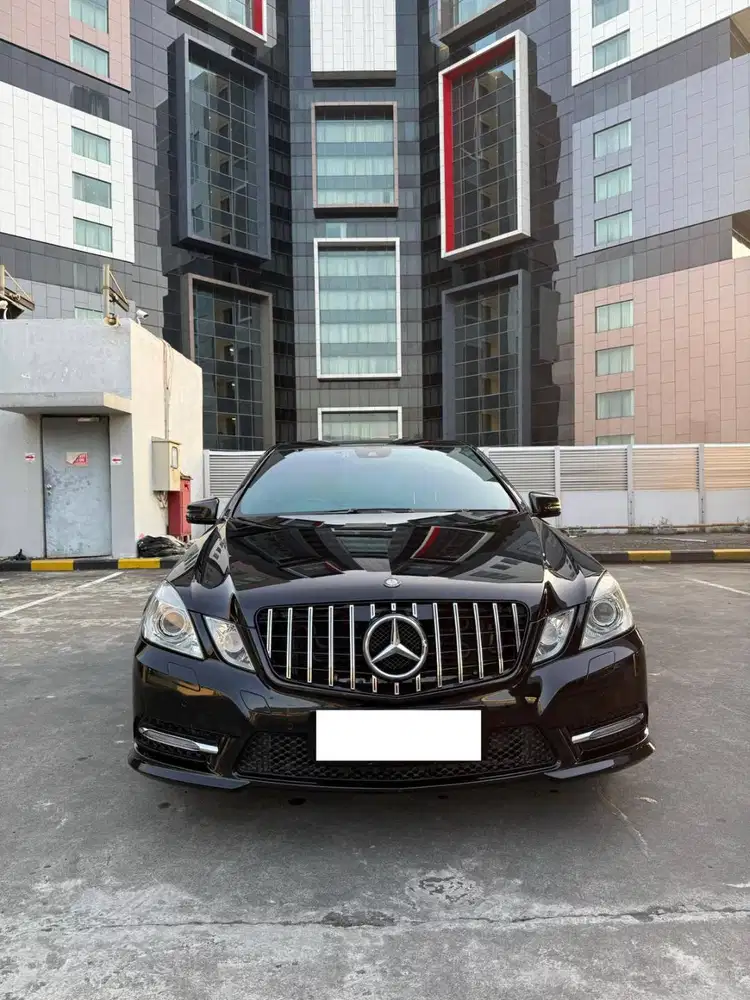 Mercedes Benz E250 2013 W212 Avantgarde 2.0 (CASH)