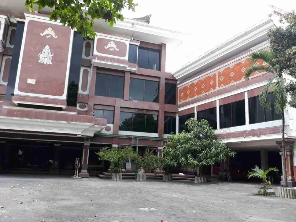jual gedung lantai 4 di wr supratman denpasar timur bali