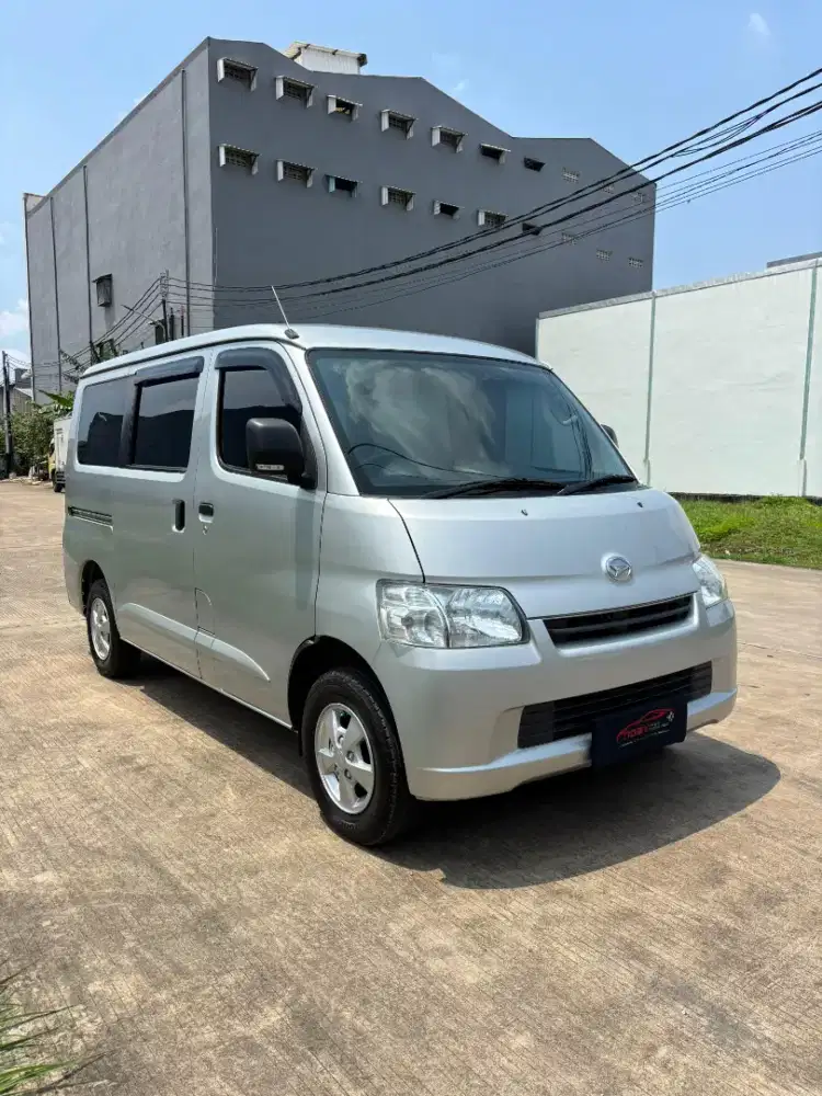Daihatsu Granmax minibus 2020 bekas murah