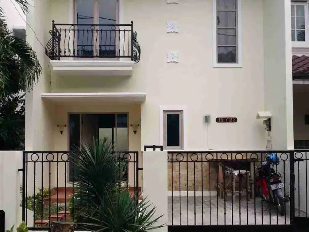 Dijual rumah 2 lantai di Citragrand Cibubur