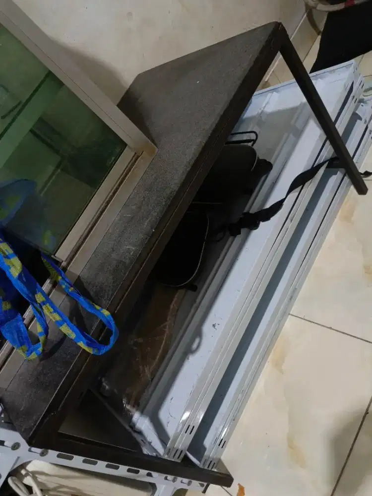 Meja Marmer Meja Besi