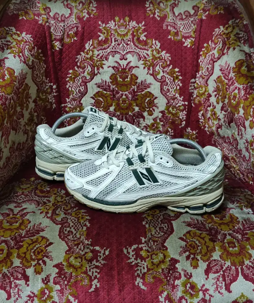 Sepatu New Balance 1906R Original Size 45 White Green 1906