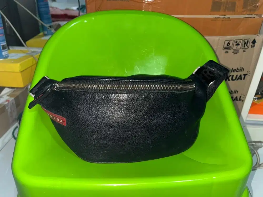 Waistbag Prada Kulit
