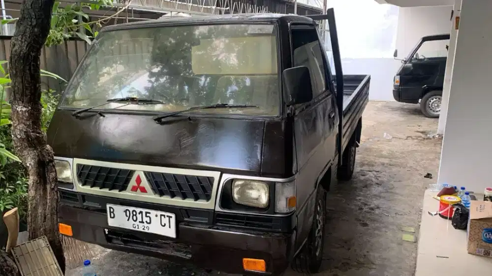 Mitsubishi L300 diesel pick up 88 bagus siap kerja keluar kota