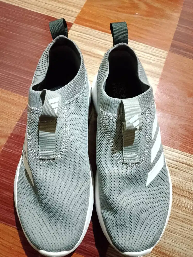 SEPATU ADIDAS CLOUDFOAM COMFORT