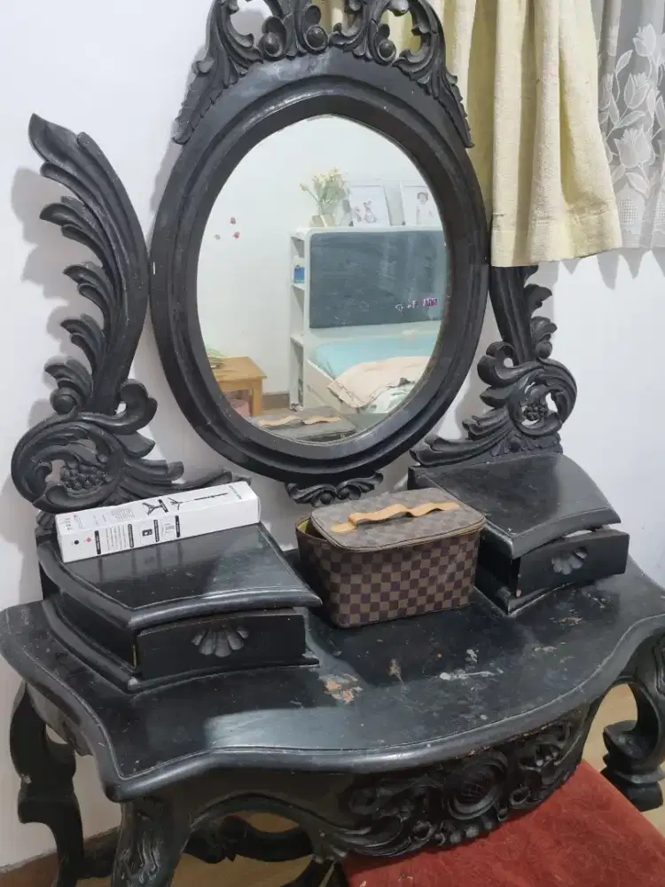 Meja rias + bangku ukir