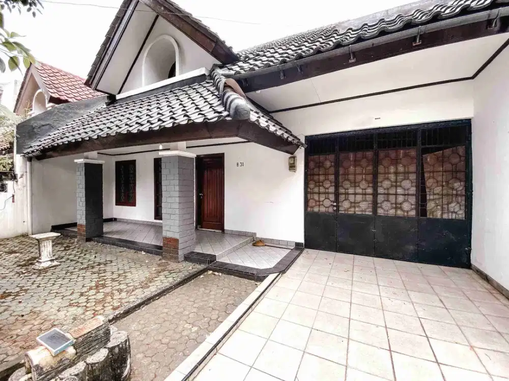 Rumah Lokasi Strategis Luas Tanah 200 m2 di Anggrek Loka BSD City