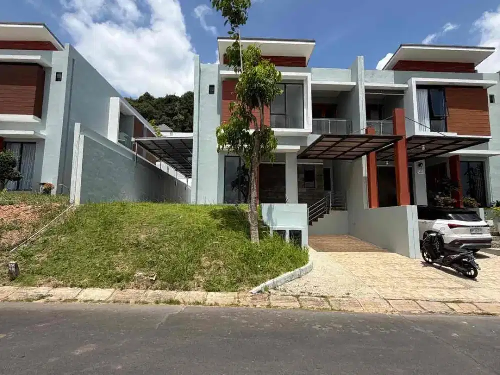 DISEWAKAN PERTAHUN RUMAH HOOK TENGAH SUKAJADI CLUSTER AGATHIS