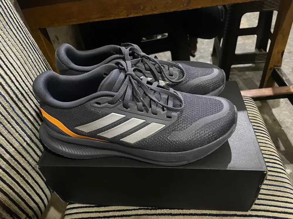 Sepatu Running Adidas Original