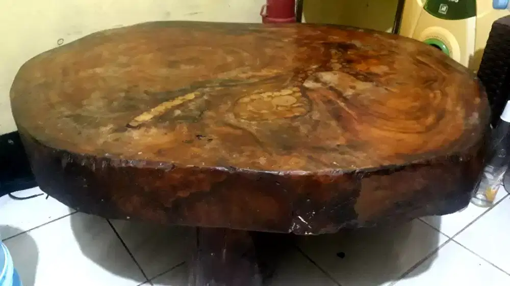 Meja Solid kayu Trembesi.