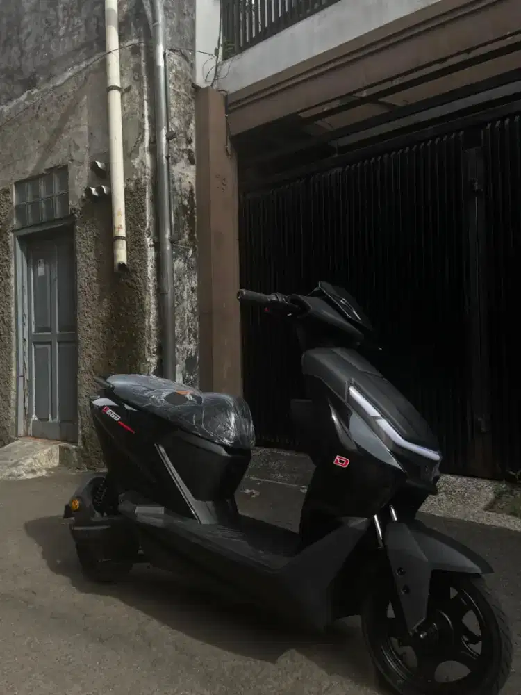 Sepeda listrik Uwinfly D66B Hitam